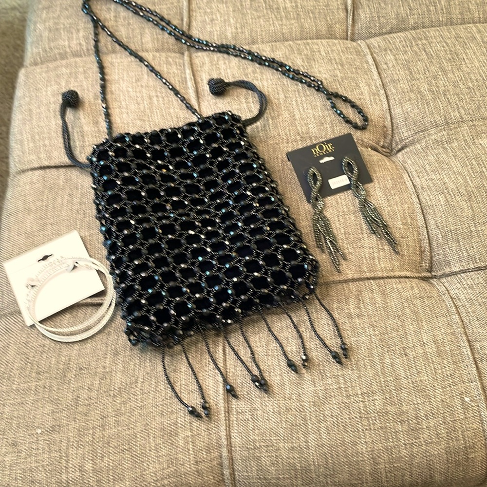 Beaded crochet purse black 2 sets earrings unbranded
